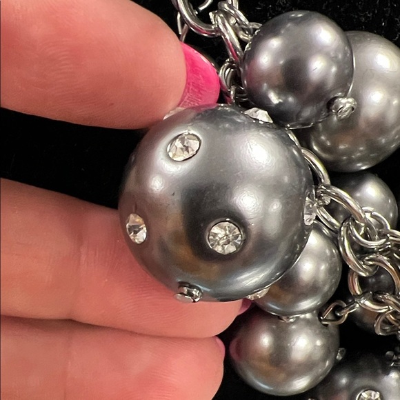 Chic Silver Beaded Necklace - Picture 3 of 3